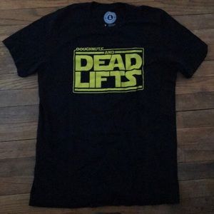 Doughnuts and Deadlifts Men’s Large T-shirt